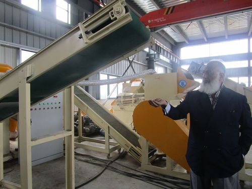 최신 회사 사례 2015년 11월 파키스탄용 구리선 과립기