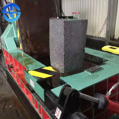 1600KN 압력 Bale 사이즈 300*300mm 지스러기 금속 베일러