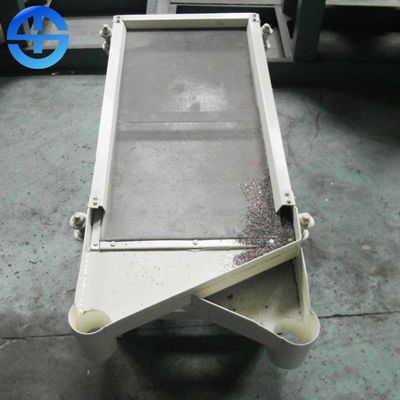 100% 분리 비율 0.18 kw 600*1900mm 스크린 교반기 분리대