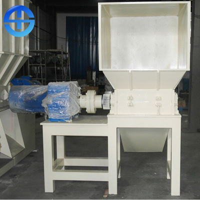 22 Kw는 통제 갱구 슈레더 금속 조각 슈레더 기계 PLC 더 적은 먼지 이중으로 합니다