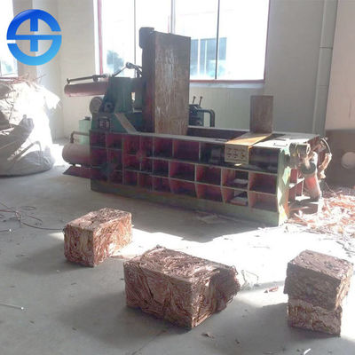 밖에 기계 포워드를 곤포로 포장하는 300*300mm 입방형 Bale 사이즈 스크랩