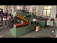 Metal shearing machine